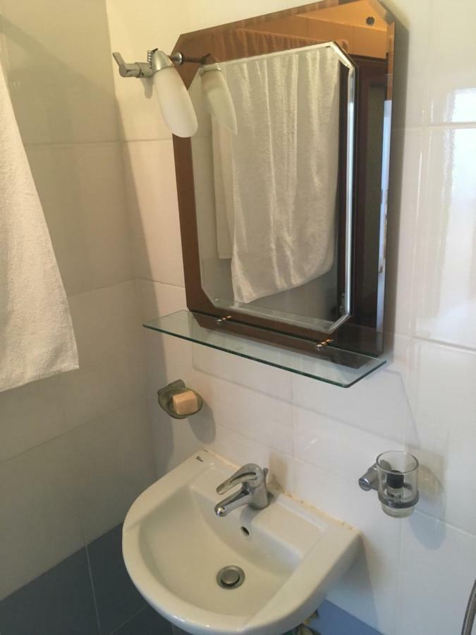 Qeparo Antonio Rooms 외부 사진